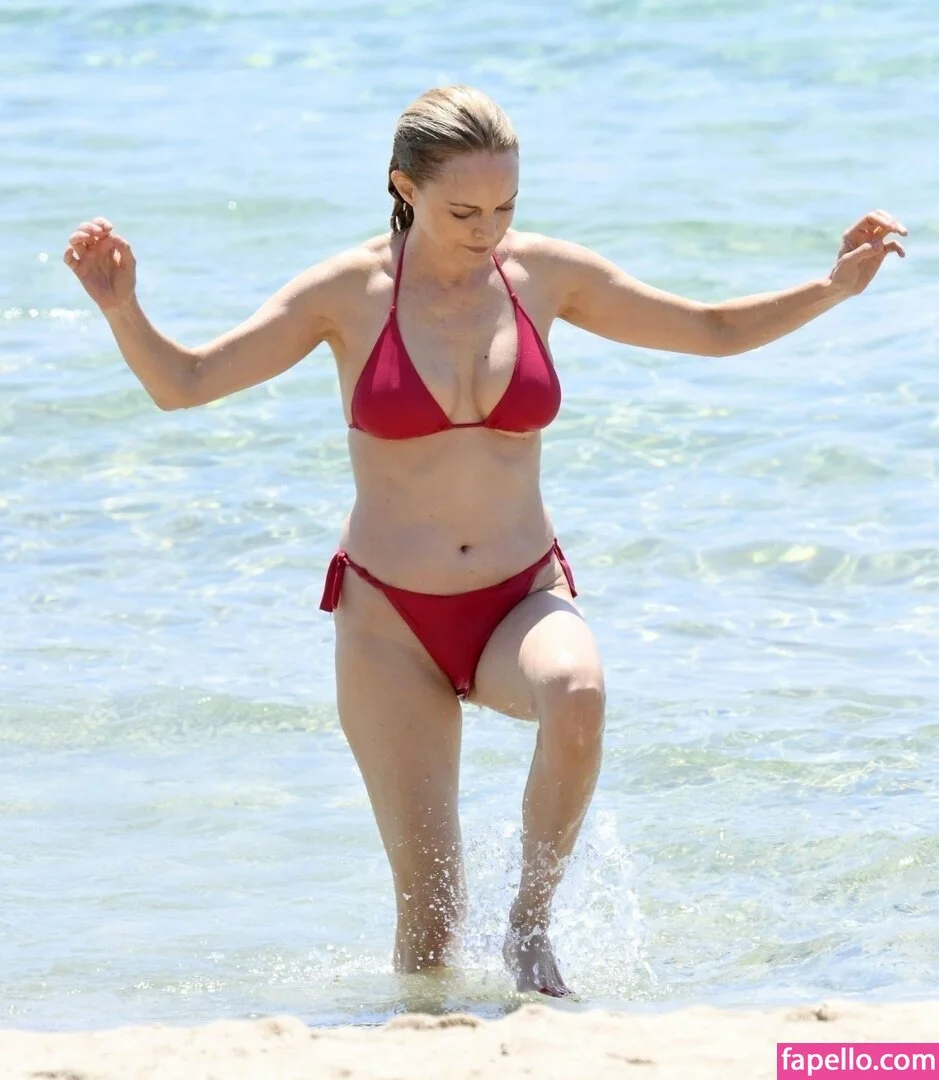 Joe👩🏻‍🎨💫